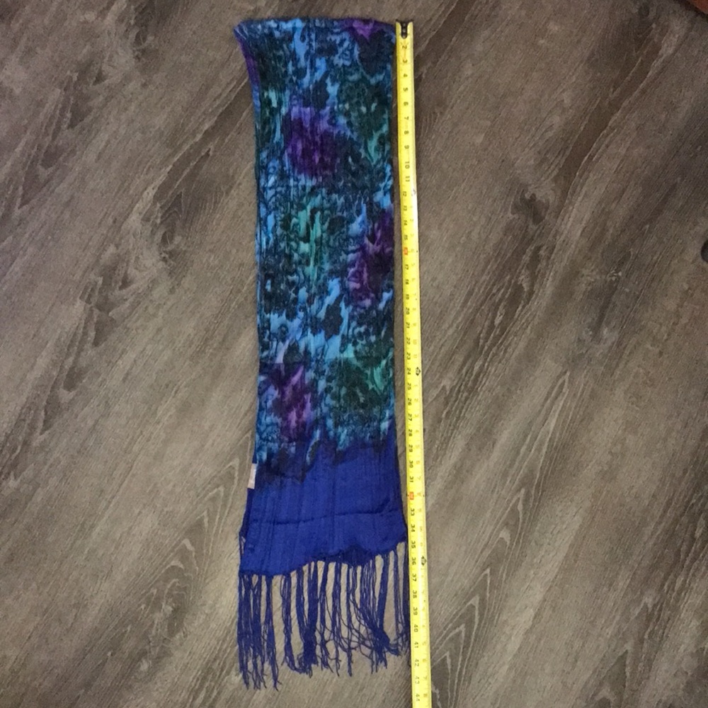Chico’s fringe scarf - Picture 2 of 8